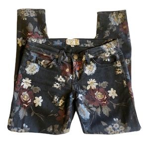 Current/Elliott Stiletto Black Wildflower Jeans